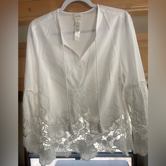 Chico’s White Blouse With Lace, Size 2 - Picture 3 of 8